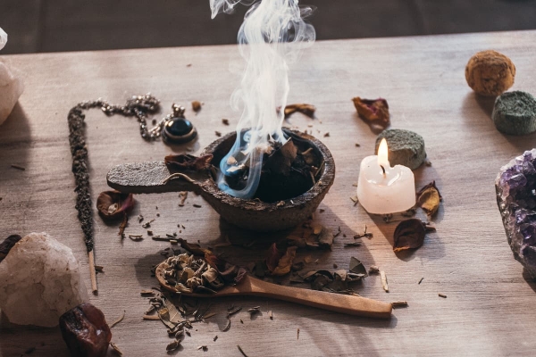 Comment utiliser l'encens dans un rituel, en magie et en sorcellerie.jpg